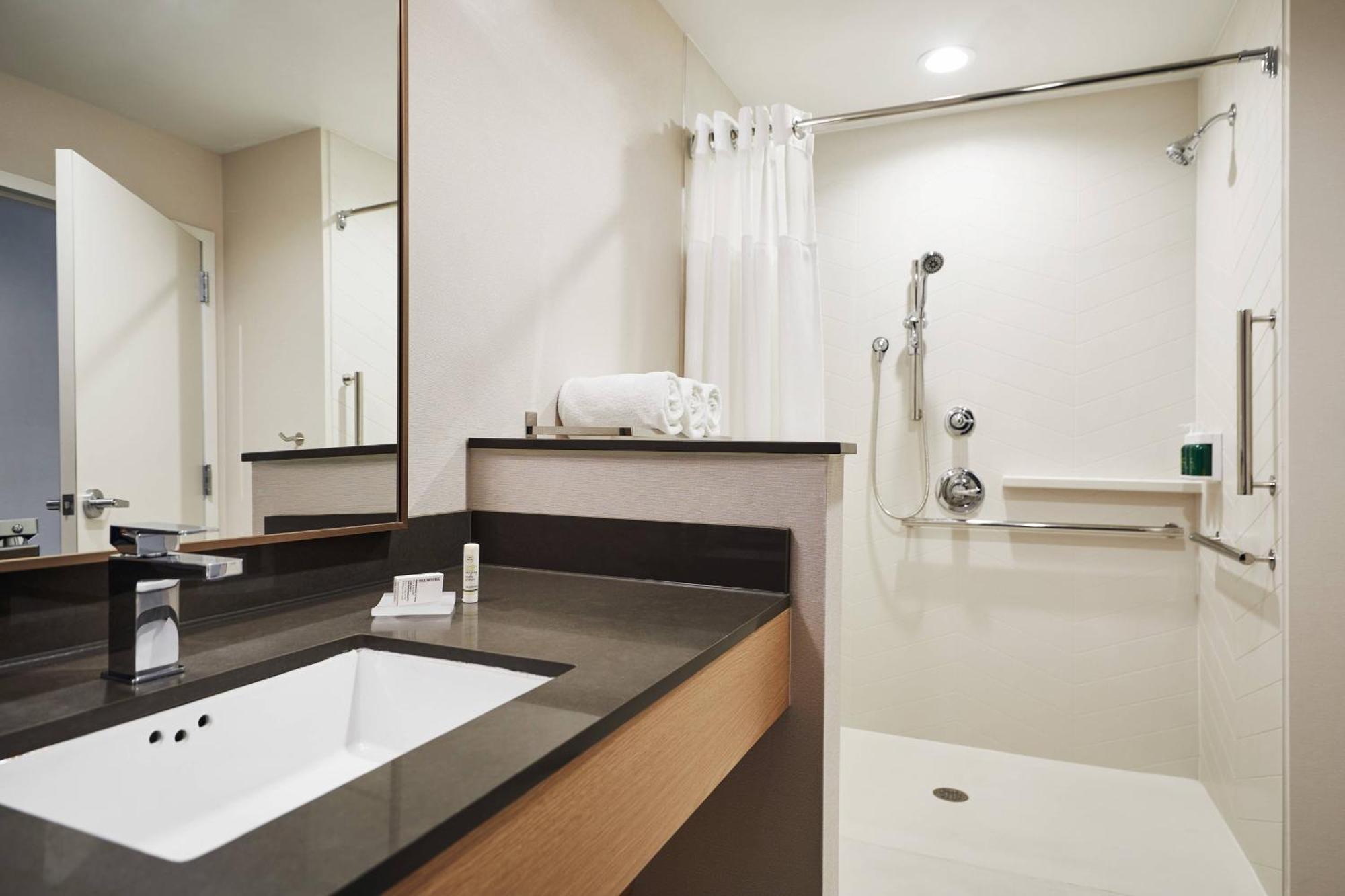 Fairfield Inn & Suites By Marriott Kansas City Belton Extérieur photo