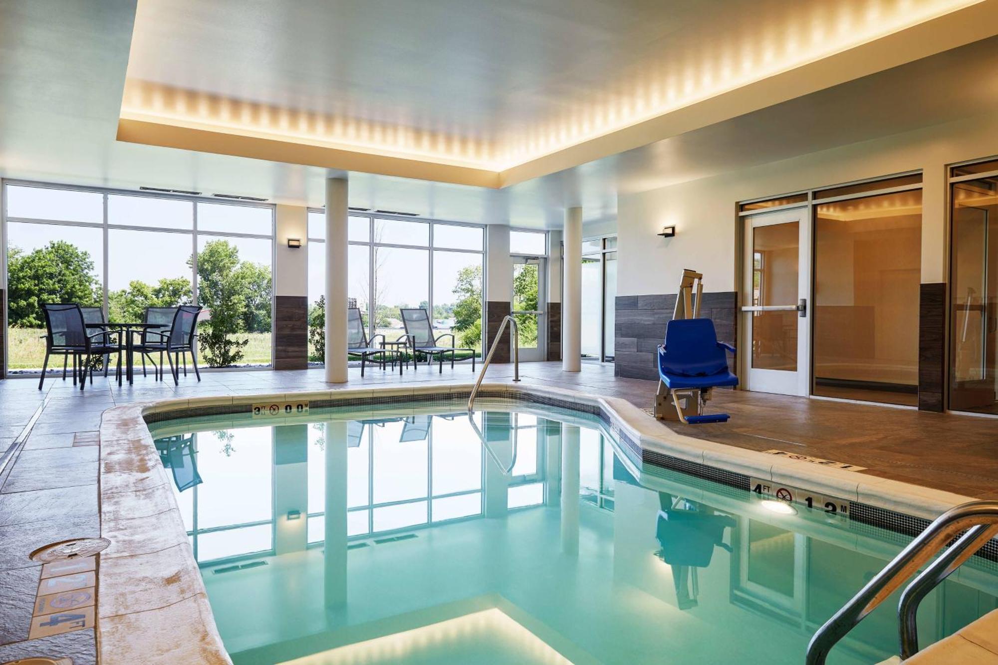 Fairfield Inn & Suites By Marriott Kansas City Belton Extérieur photo