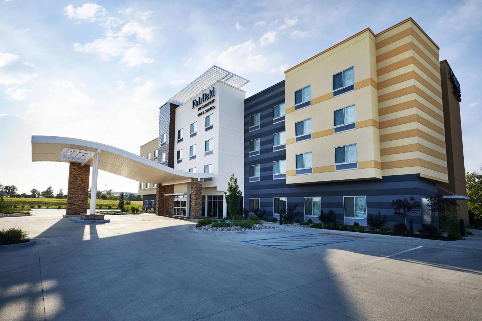 Fairfield Inn & Suites By Marriott Kansas City Belton Extérieur photo